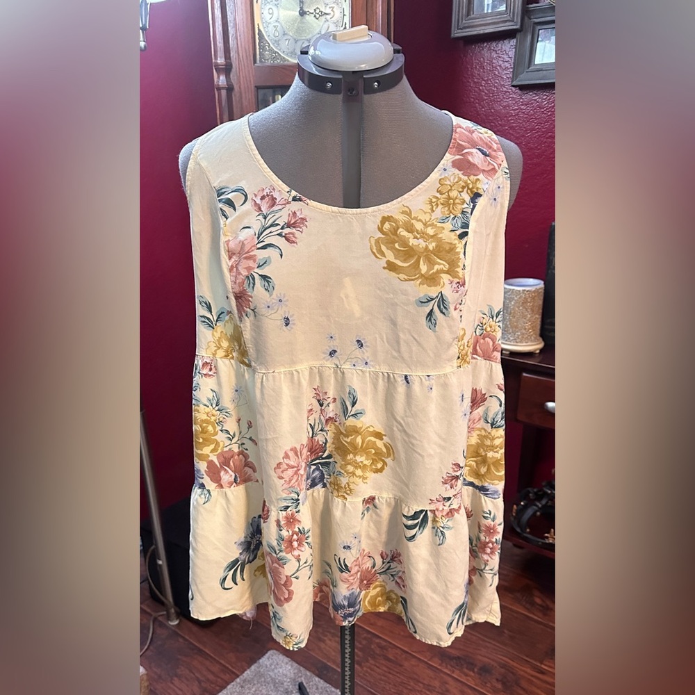 Babydoll Challis Tiered Tunic Tank Size 2 / 2X